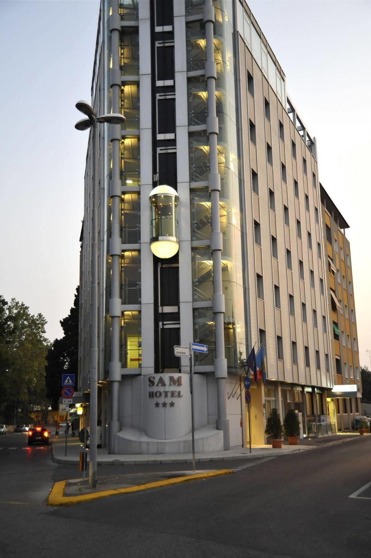 Hotel Sam 3*